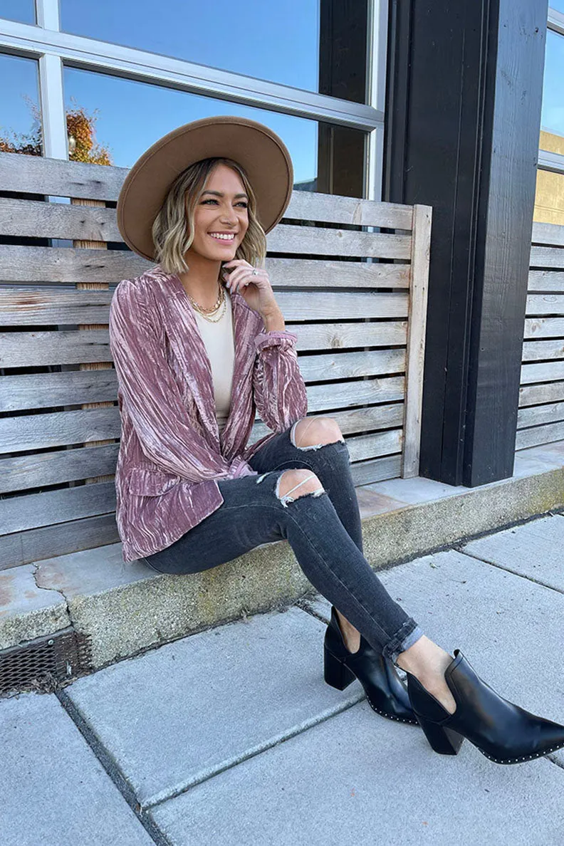 A Whole Vibe Velvet Blazer- Dusty Rose