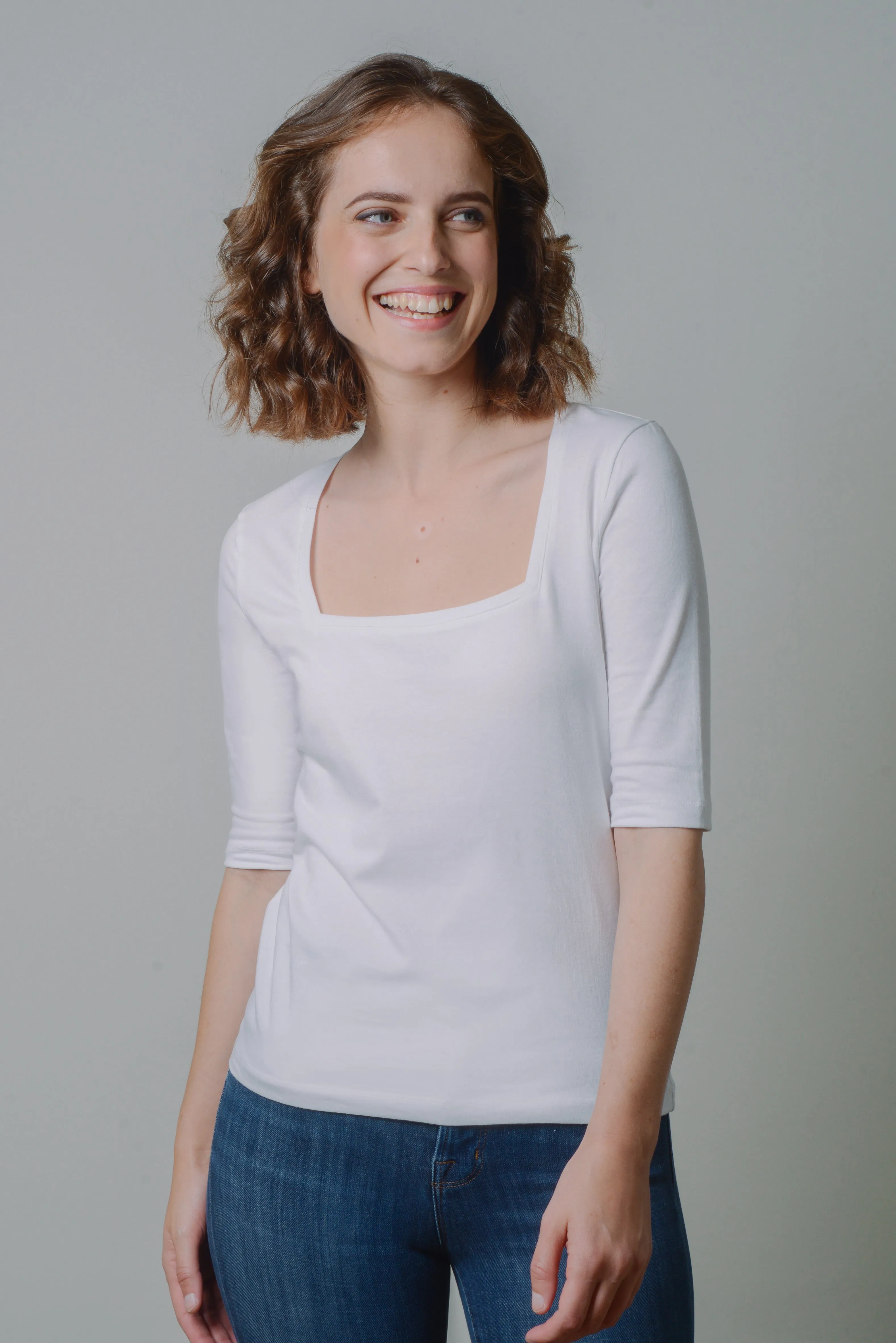EMMA-SQUARE NECK SHORT SLEEVE T-SHIRT