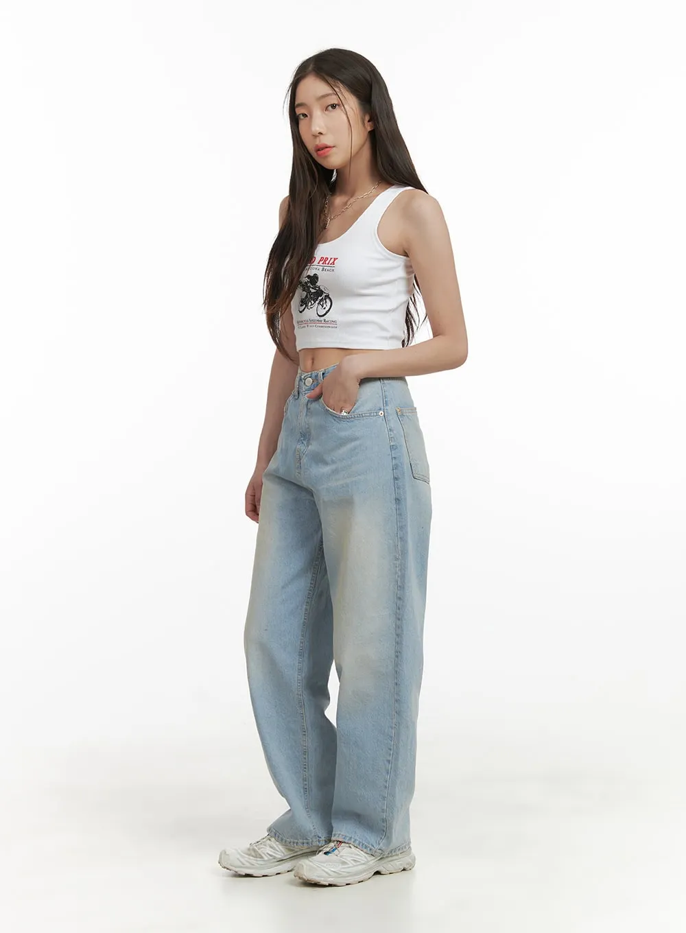Light Washed Loose Fit Straight Jeans CY417